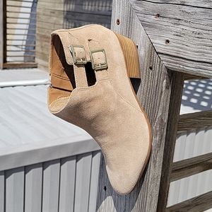 Clarks Artisan Leather Upper Sand Suede Booties, Size 10M